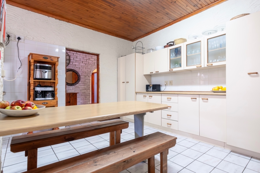 4 Bedroom Property for Sale in Bergsig Western Cape